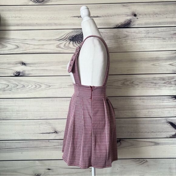 Forever 21 Maroon & White Houndstooth Pleated High Waist Skirt with Straps - Picture 6 of 12